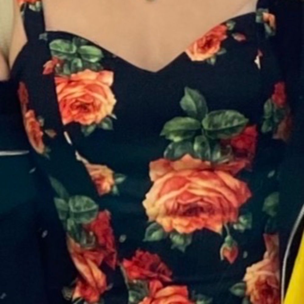 Rose sweetheart top